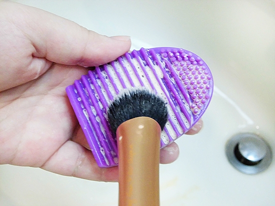 Brushegg Brosse Nettoyante pour Pinceaux