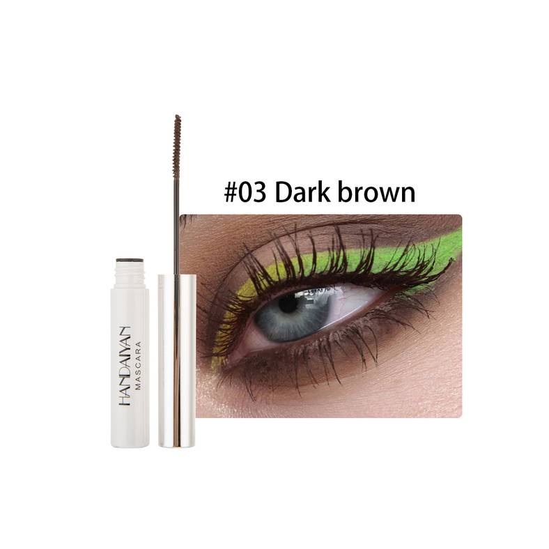 Mascara noir avec micro brosse pour un effet cil à cil 3
